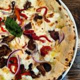 Free Soda or Iced Tea w/ Lunch Pizza Purchase! Foto