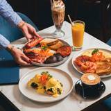 Cover image for Mozart Coffee Lounge