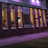 Cover image for Earl's Restaurant