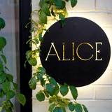 Cover image for Alice