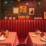 Cover image for Tony & Elaine's