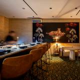 Cover image for Gold Standard Sushi