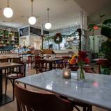 Cover image for Ellie's