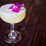 Cover image for Veuve Noire