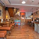 Cover image for Fox on the Green Islington London