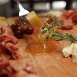 Cover image for Oliver's Osteria