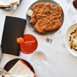 Cover image for bella