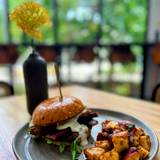 Cover image for Flossie's - Omni Las Colinas