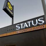 Cover image for Status Hollywood