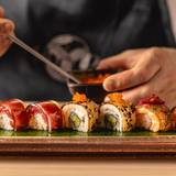 Cover image for Shiro Sushi