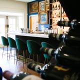 Cover image for Victoria's Restaurant