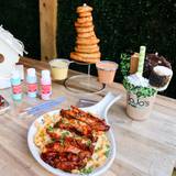 Build & Paint Birdhouses Dining Experience 🔨🎨 foto