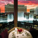 Cover image for Eiffel Tower