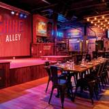 Cover image for Moonshine Alley