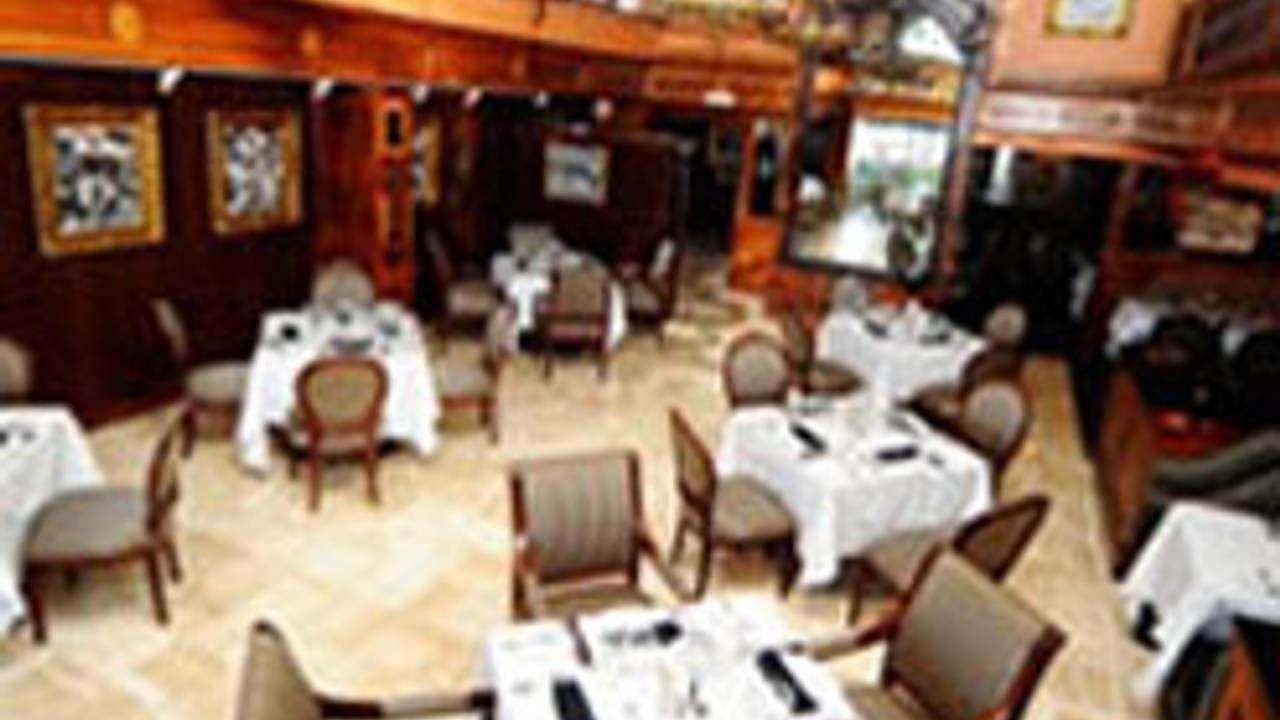 SHULA'S STEAK HOUSE - CLOSED - 91 Photos & 102 Reviews - 5225 Collins Ave,  Miami Beach, Florida - Steakhouses - Restaurant Reviews - Phone Number -  Yelp