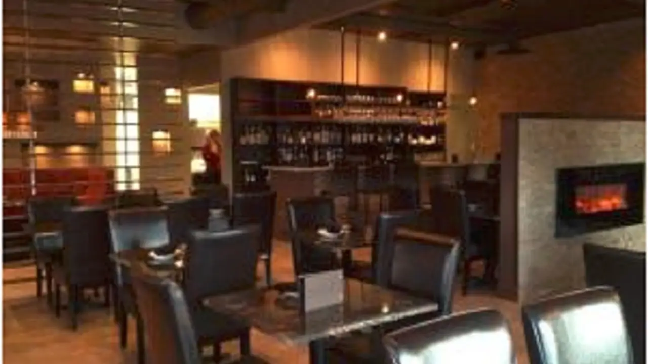 Table 10 Restaurant & Cocktail Lounge, Regina, SK