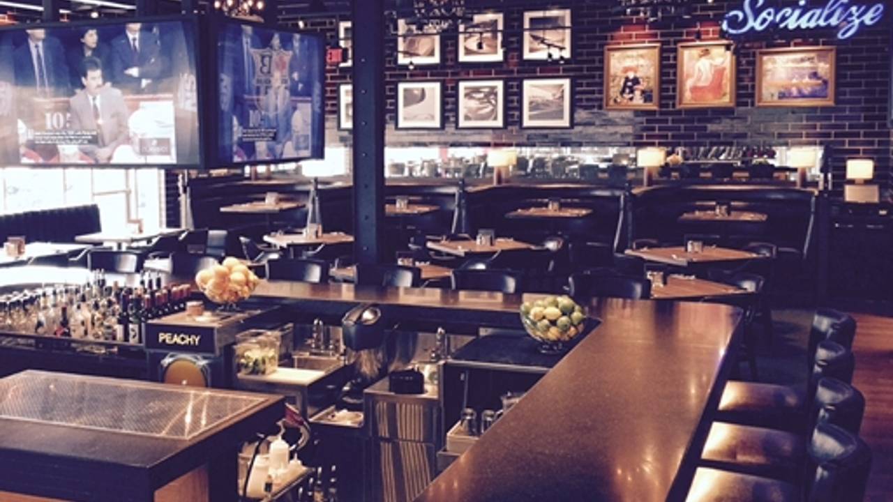 Browns Socialhouse West Henday Restaurant Edmonton Ab Opentable