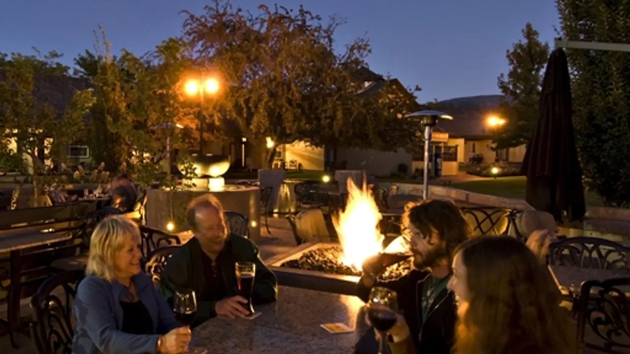 Kettle Valley Station Pub Top Rated Restaurant in West Penticton, BC