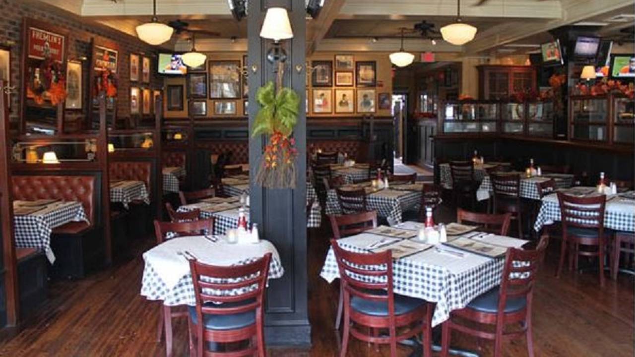 Churchill S Restaurant Rockville Centre Ny Opentable