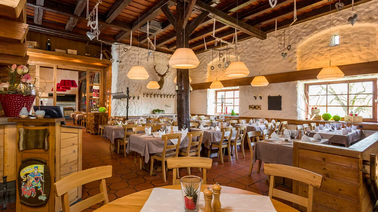 Hotel-Restaurant Hirsch, Finningen, BY Hotel-Restaurant Hirsch, Finningen, BY