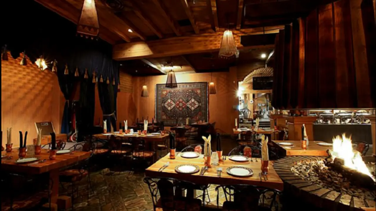 Khazana Fine Indian Cuisine Top Rated Restaurant in Edmonton, AB