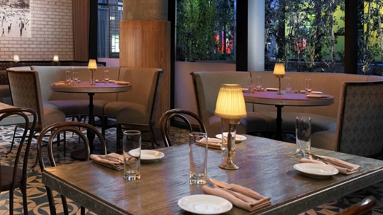 Restaurante Delphine W Hotel Hollywood Hollywood Ca Opentable