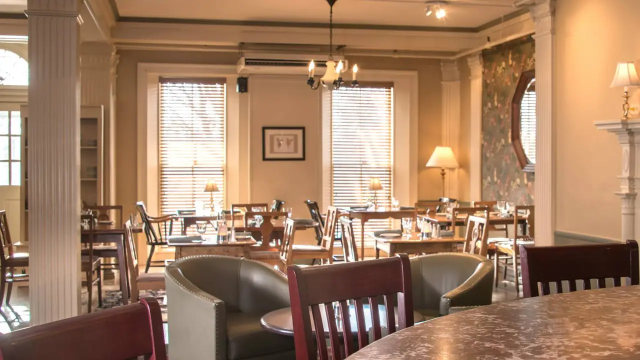 Morgan's Tavern - Middlebury Inn, Middlebury, VT