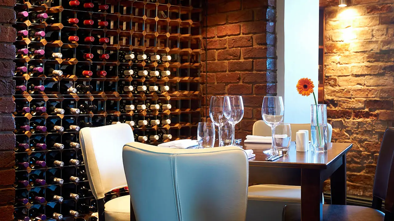 White Lion Wine Bar & Restaurant North Kilworth, Leicestershire