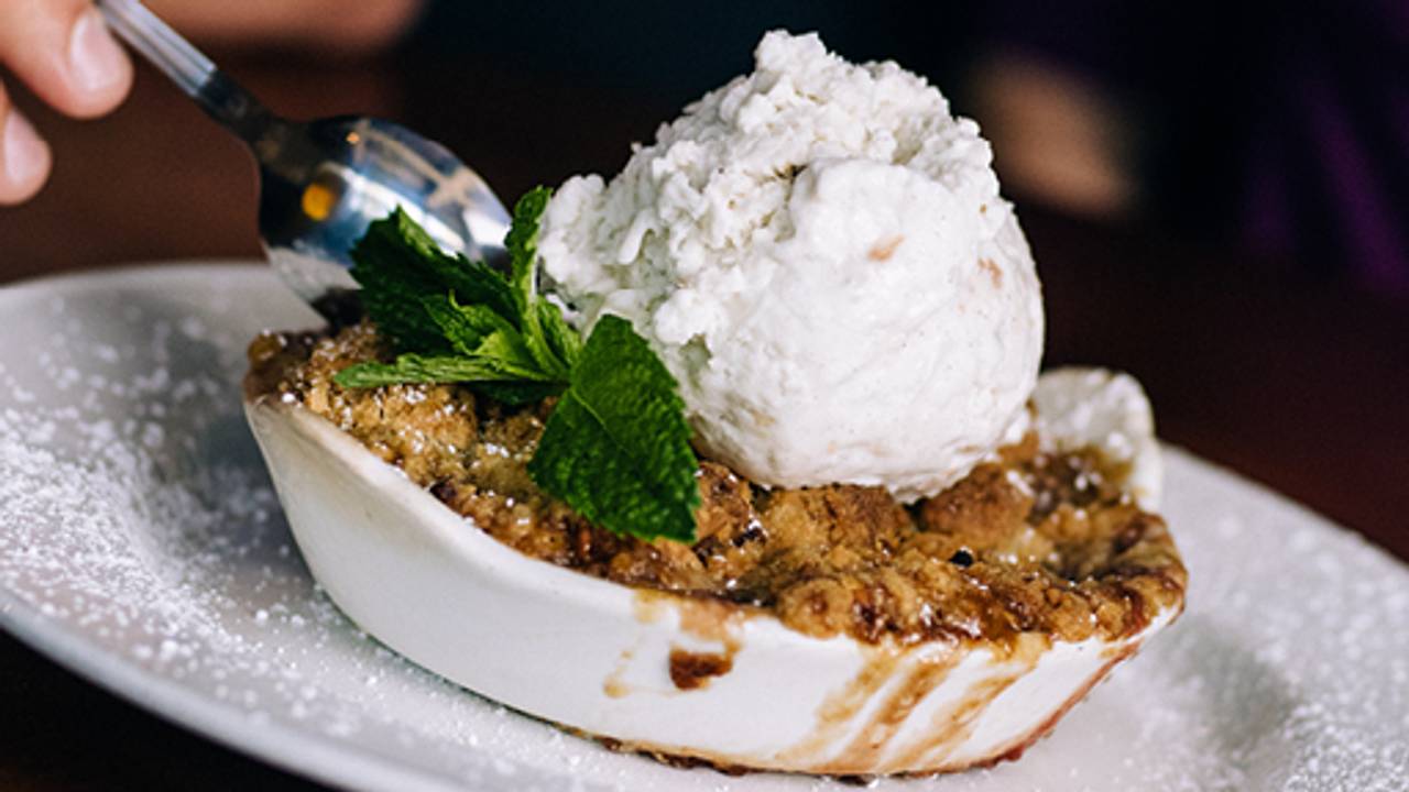 Featured image of post Yard House Bread Pudding Recipe : Bread pudding doesn&#039;t have to be limited to dessert, though.