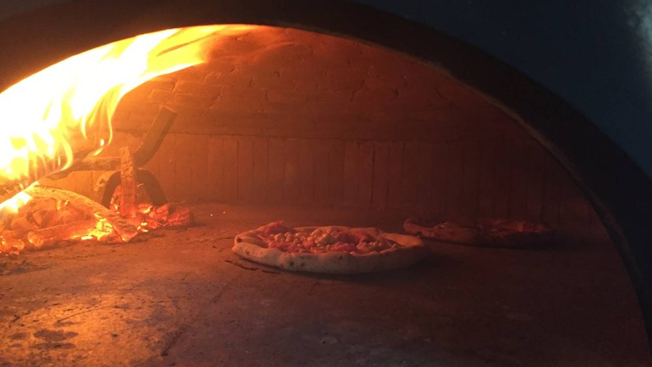 Forno Rosso Pizzeria Napoletana Brings Thin Crust Pizza to the West Loop