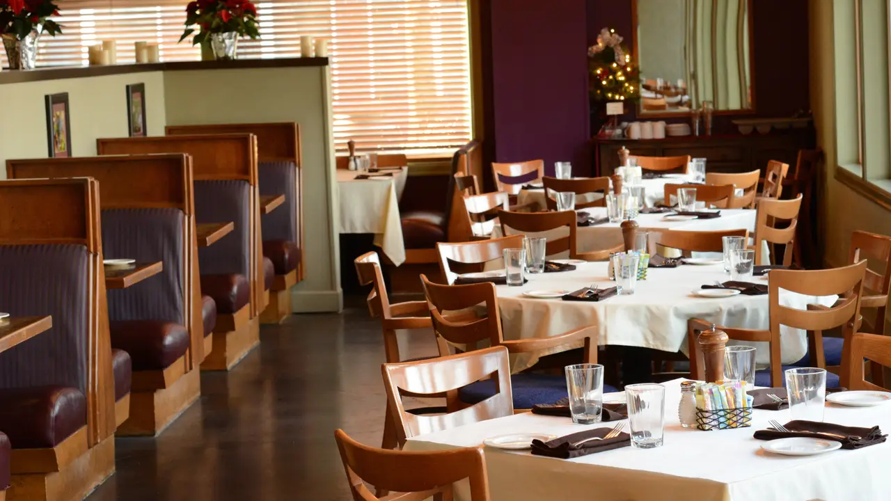 Restaurant Hayden's Lakefront Grill Tualatin, , OR OpenTable