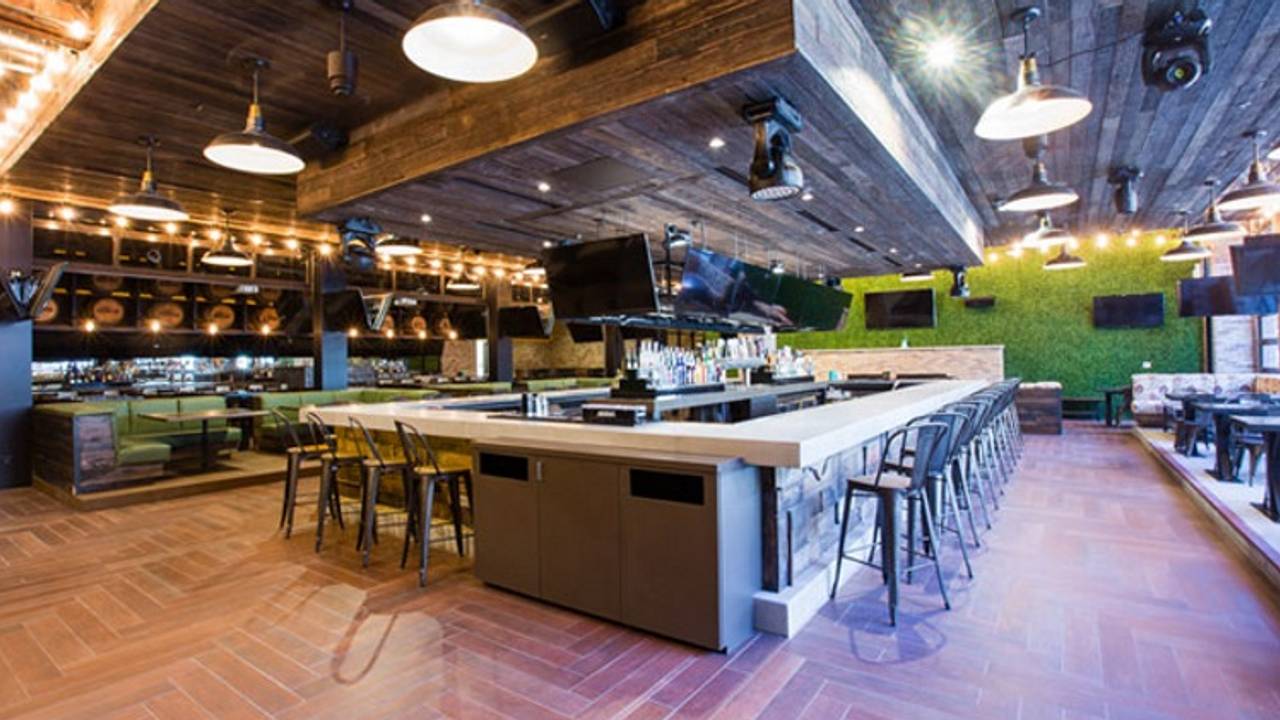 Bottled Blonde Chicago Closing 2020 Best Pictures and Decription