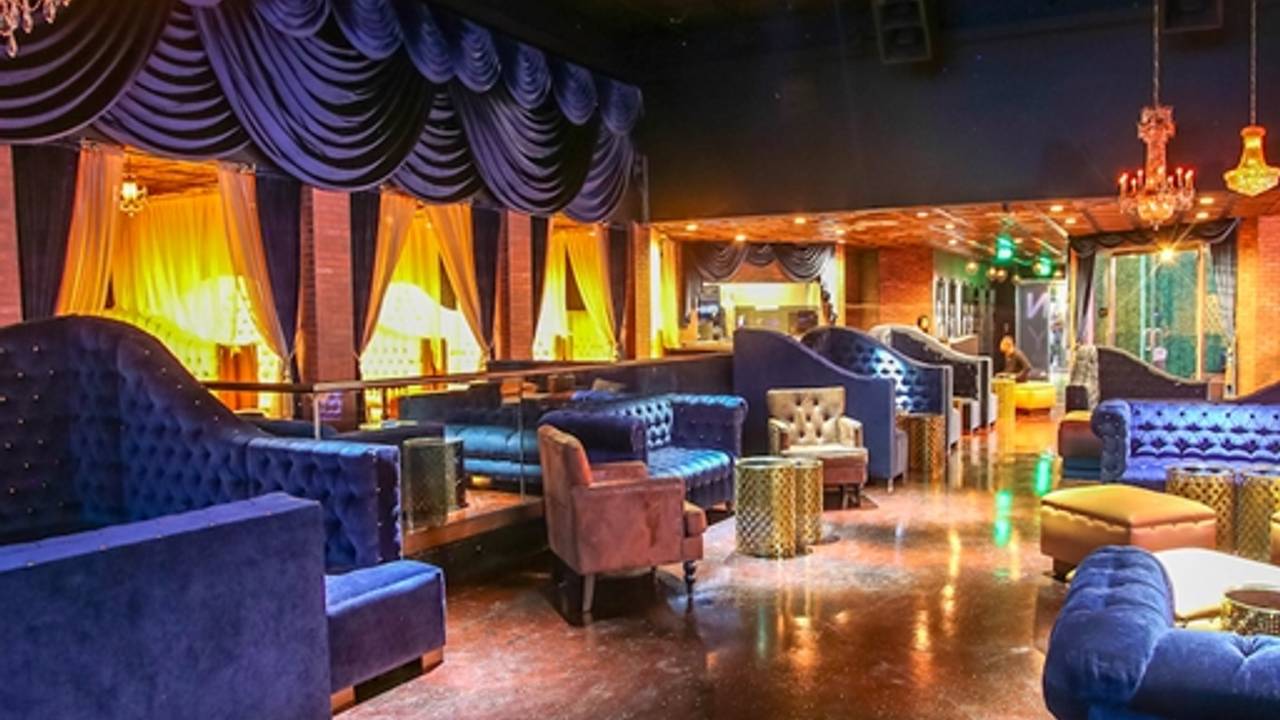 Envy Lounge Newport Beach: A Complete Travel Guide