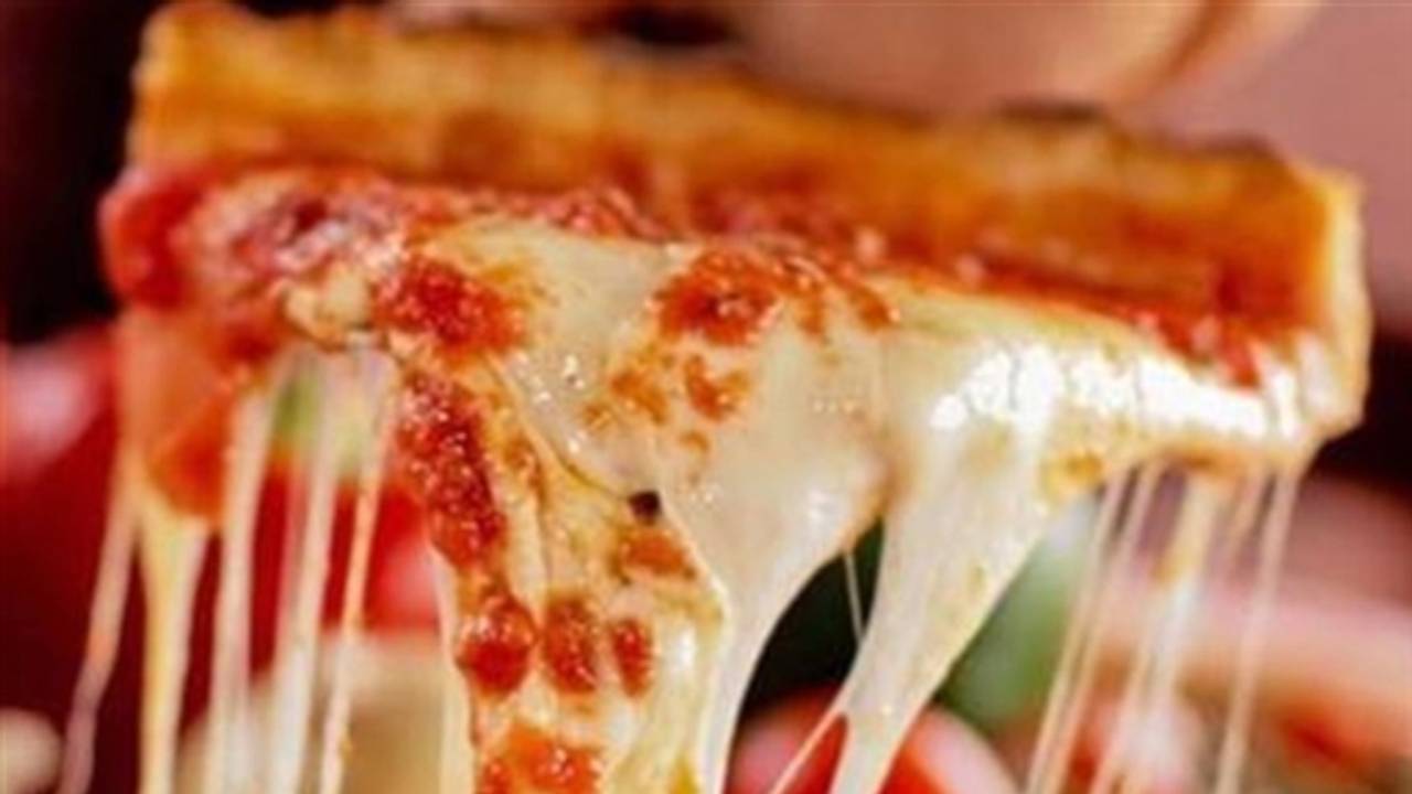 Tempting Tuscan Cheese Pizza: Mouthwatering Cheesy Delight