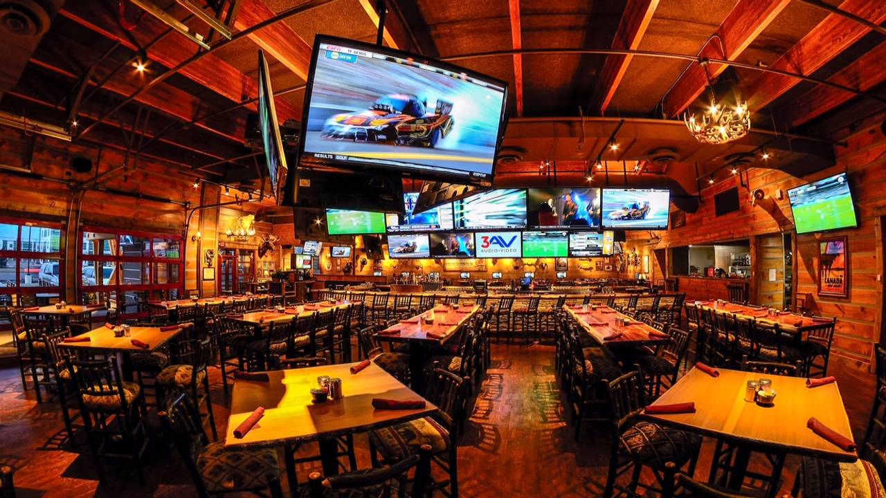 Twin Peaks - North Oklahoma City Restaurant - Oklahoma City, OK | OpenTable