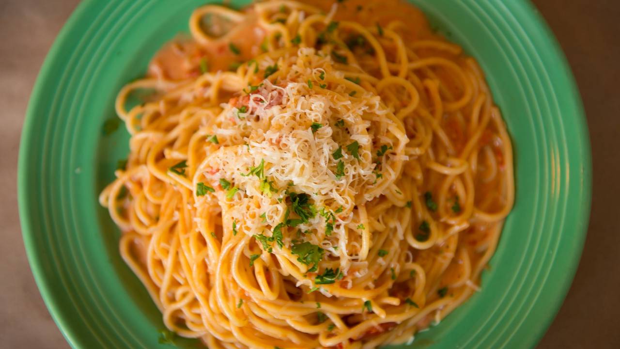 Spaghetti Al Fresco - The Peach Kitchen