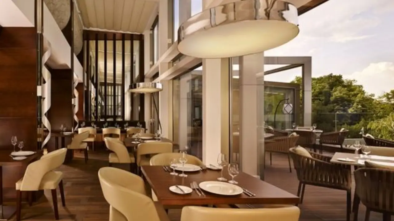 44 Parallel Restaurant, Belgrade, 