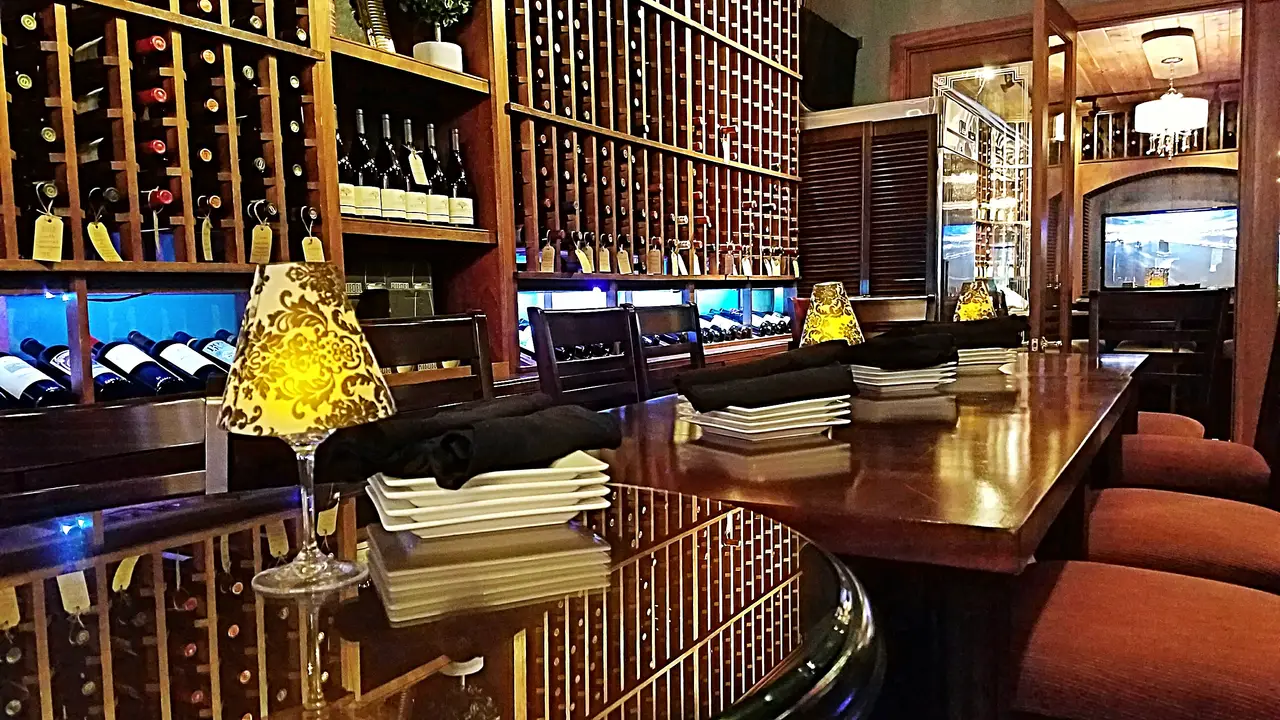 The Vineyard Wine Bar & Bistro - Orlando, Orlando, FL