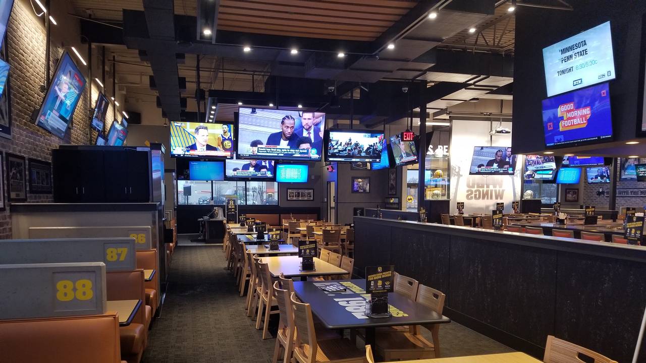 Buffalo Wild Wings Bossier City Louisiana Store head.hesge.ch