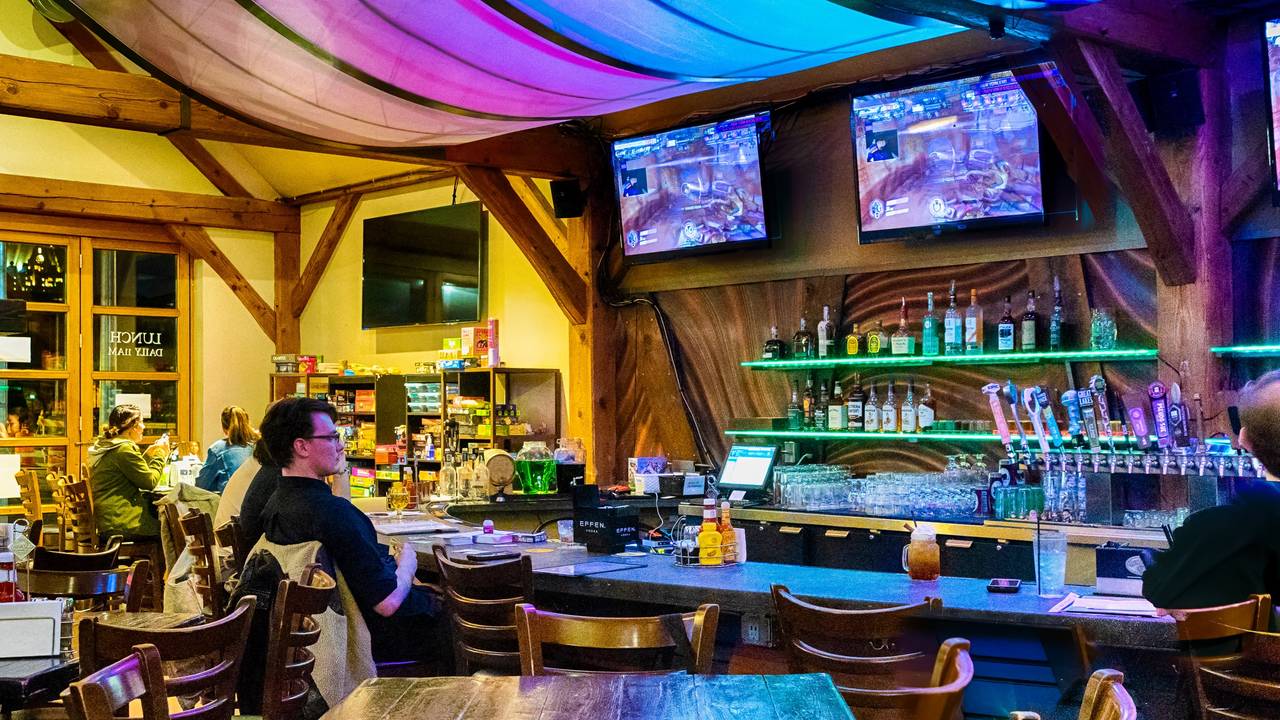 Oak and Shield Gaming Pub Restaurant - Milwaukee, WI | OpenTable