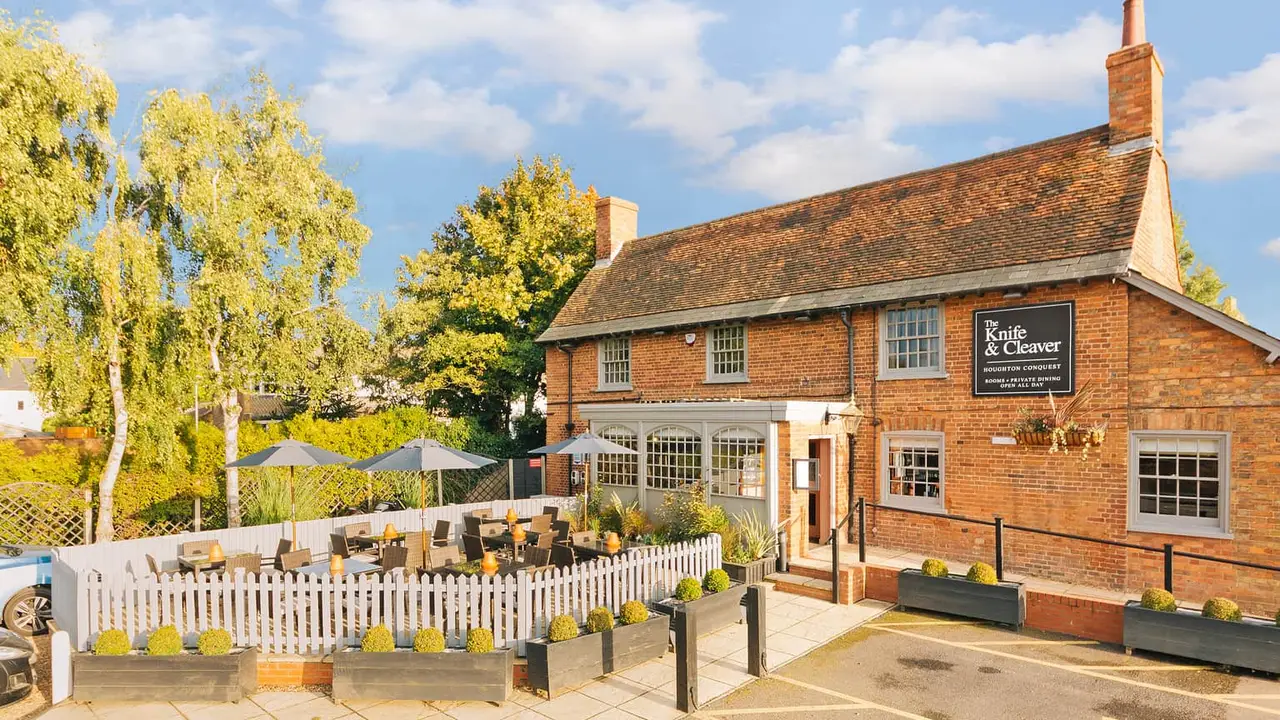 The Knife & Cleaver Top Rated Restaurant in Bedford, Bedfordshire