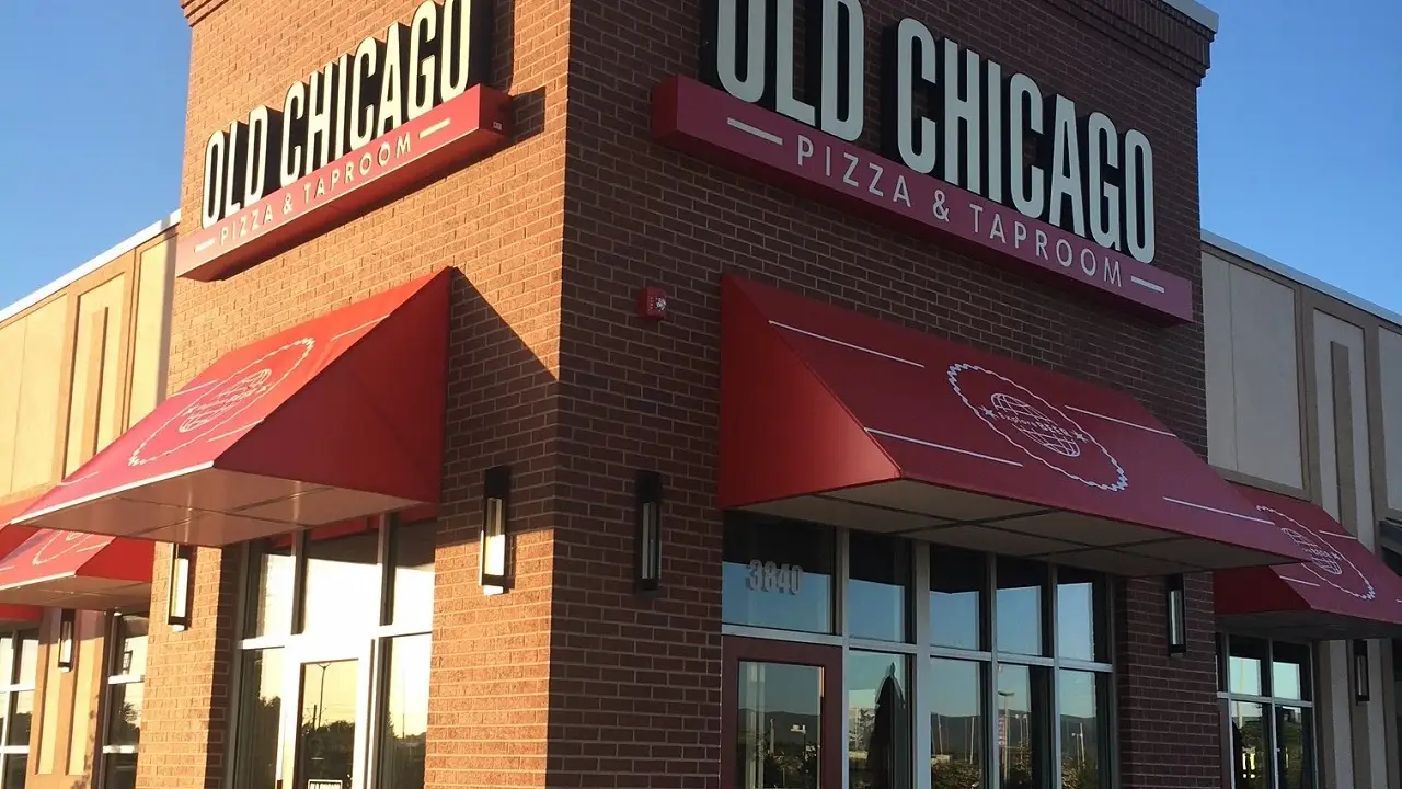 Old Chicago Pizza & Taproom - OC River Point Restaurant - Englewood ...