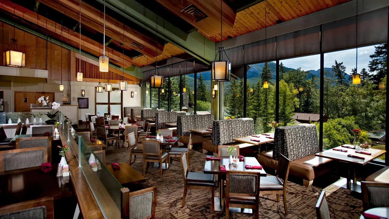 Crave Mountain Grill, Banff, AB