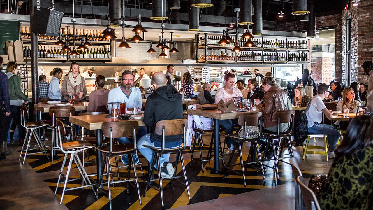 Restaurante Pie Tap Pizza + Bar Park & Preston Plano, , TX