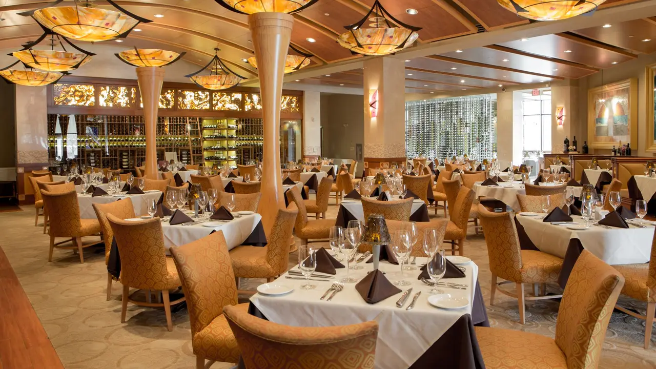 Eddie Merlot's Prime Aged Beef & Seafood - Bloomfield Hills Restaurant