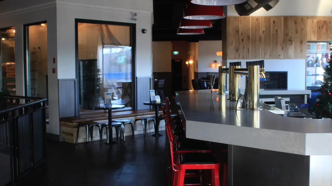 Brewsters Brewing Company & Restaurant Oliver Square Edmonton, AB