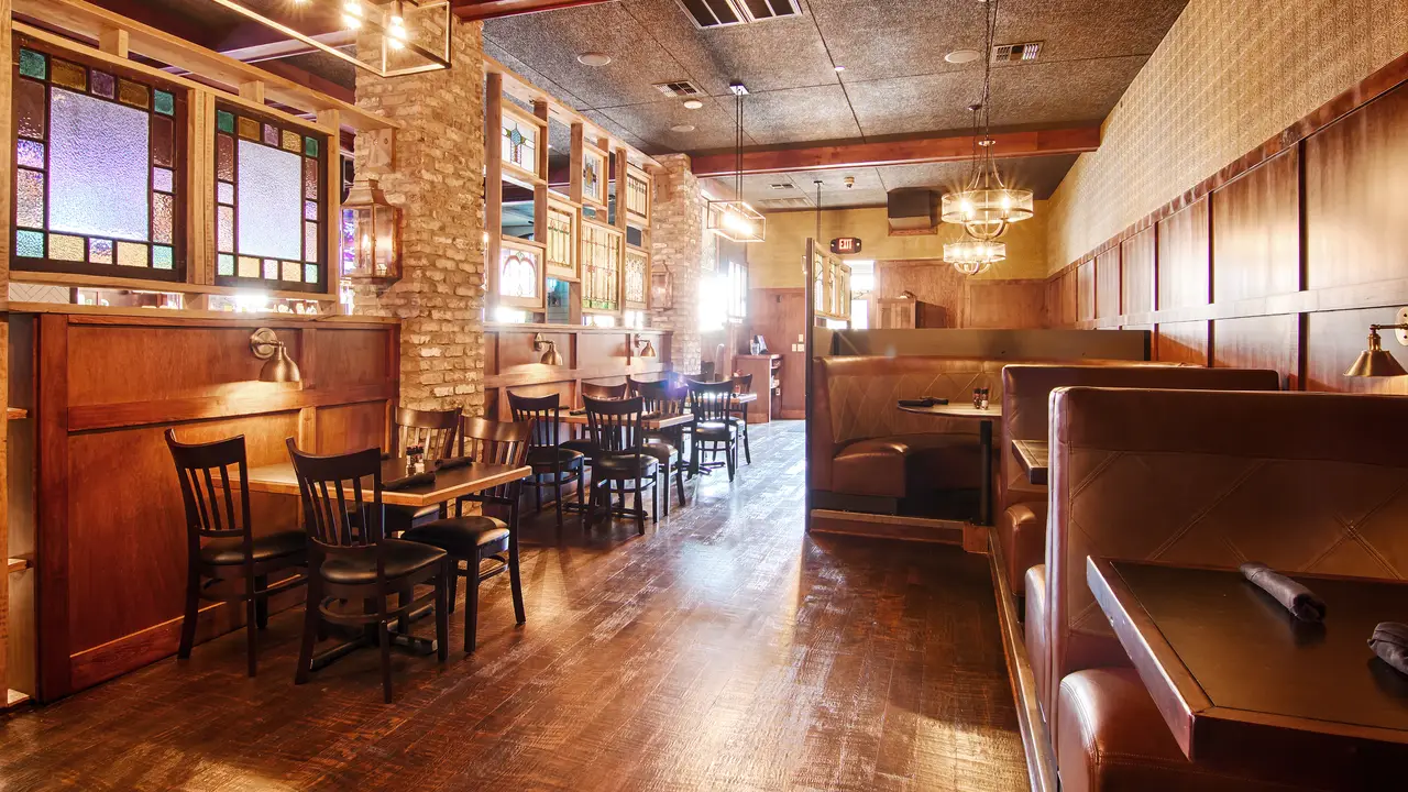 Restaurant Shoal Creek Tavern - Lewisville, , TX | OpenTable