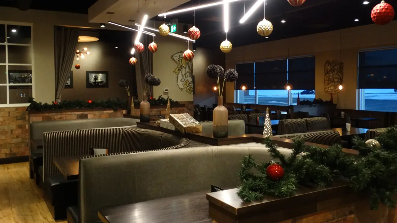 Rock Creek Woodsmoke Grill + Bar - Stonebridge, Saskatoon, SK Rock Creek Woodsmoke Grill + Bar - Stonebridge, Saskatoon, SK
