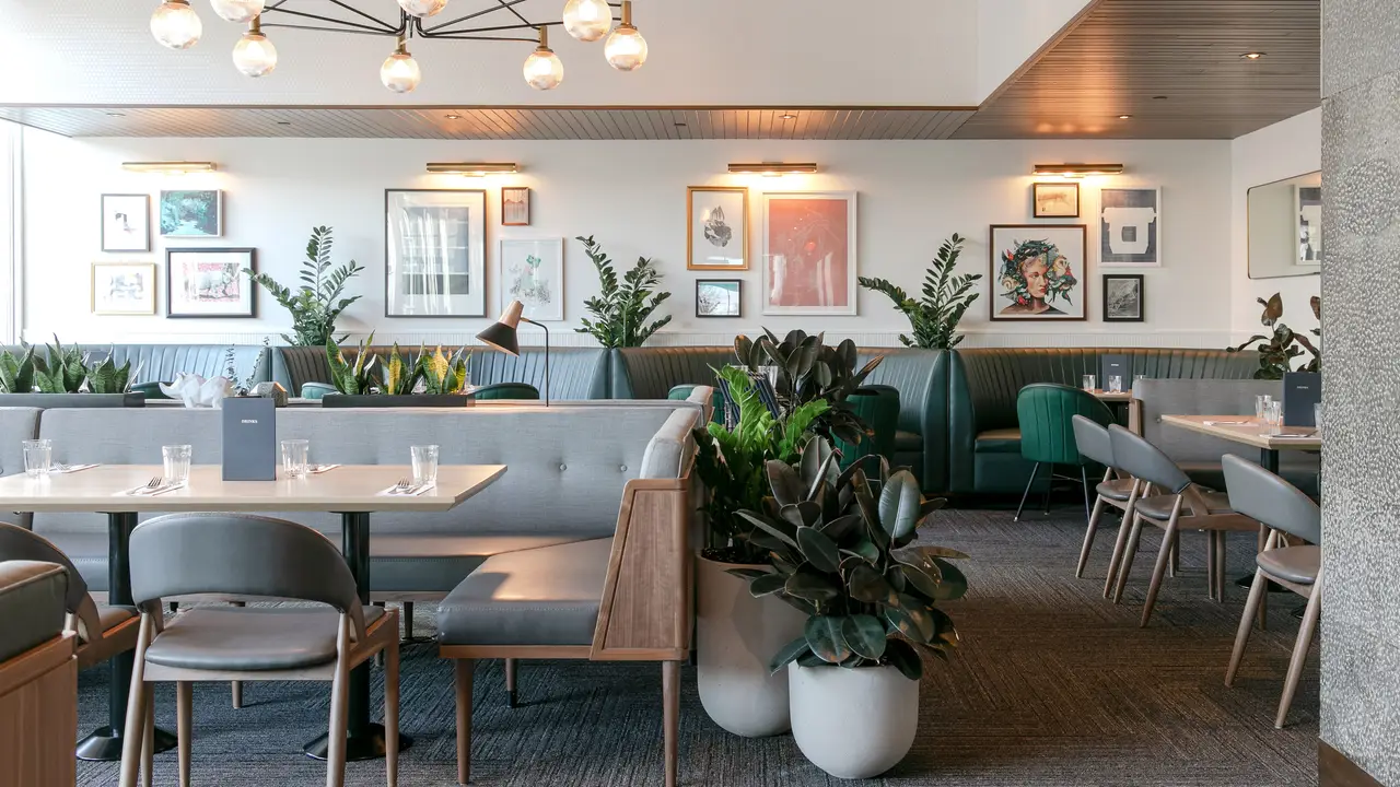Earls Kitchen + Bar - Campus Towers - Edmonton Restaurant - Edmonton ...