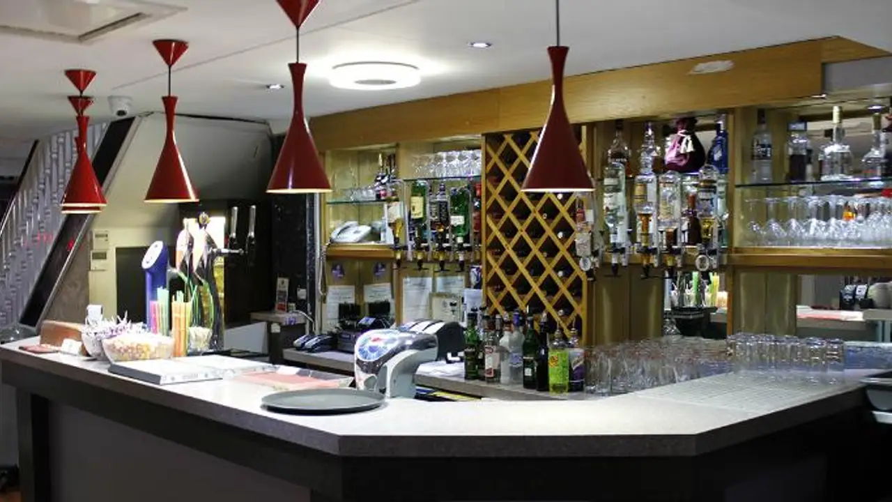 Lal Qila Rusholme Updated 2024, Indian Restaurant in Manchester, ENG